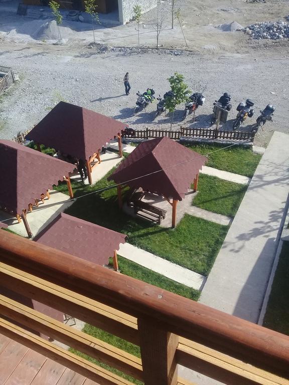 Gurra 4*